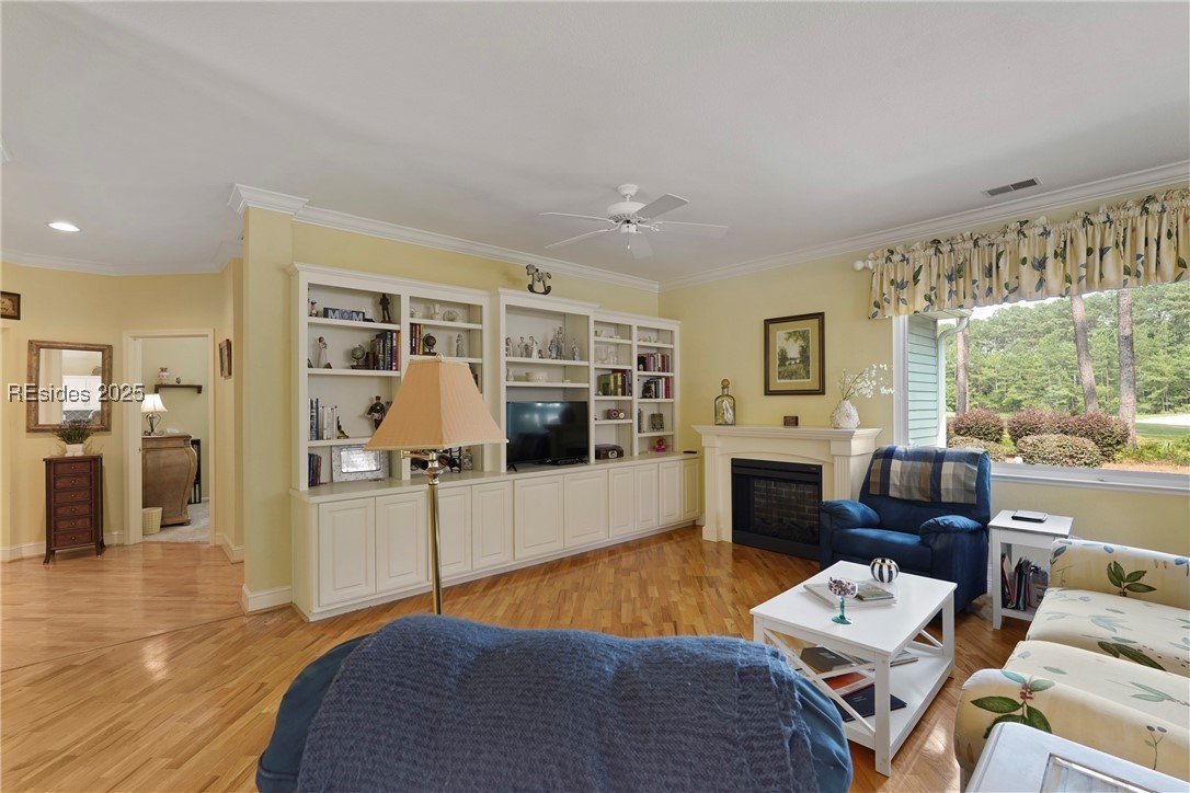11 Argent Way