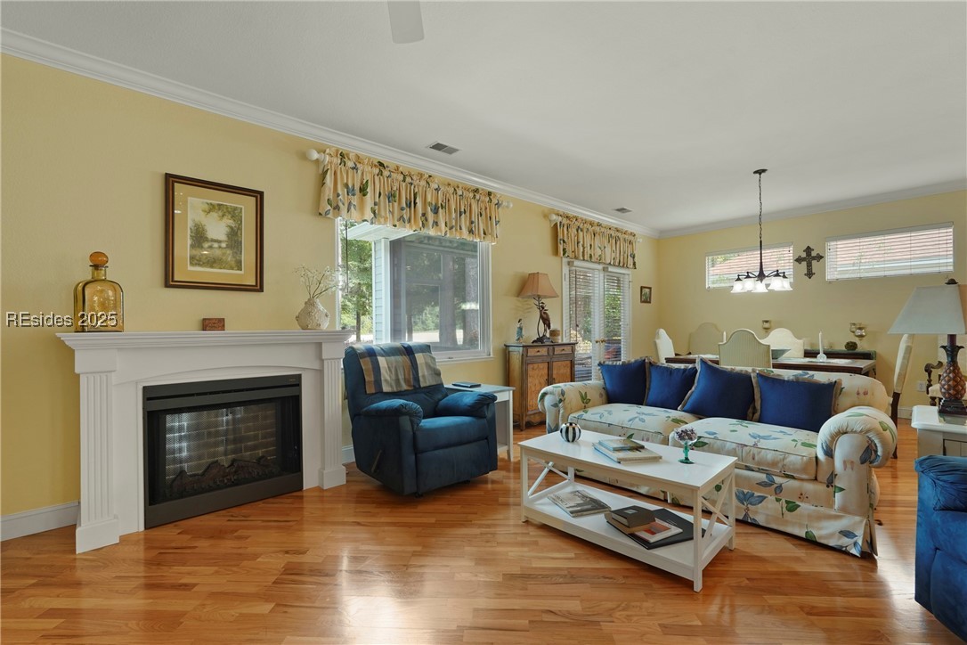 11 Argent Way