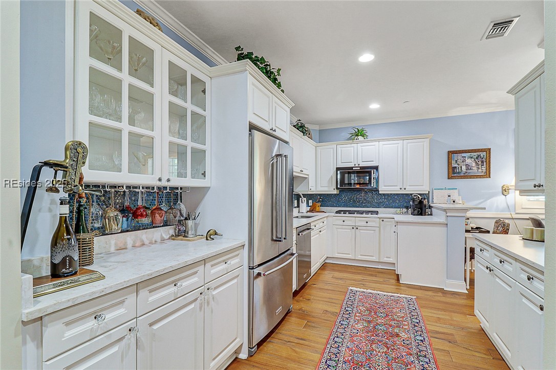 300 Grandview Court Unit: 322