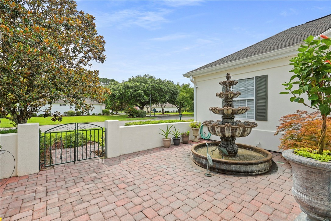 102 Lake Somerset Circle