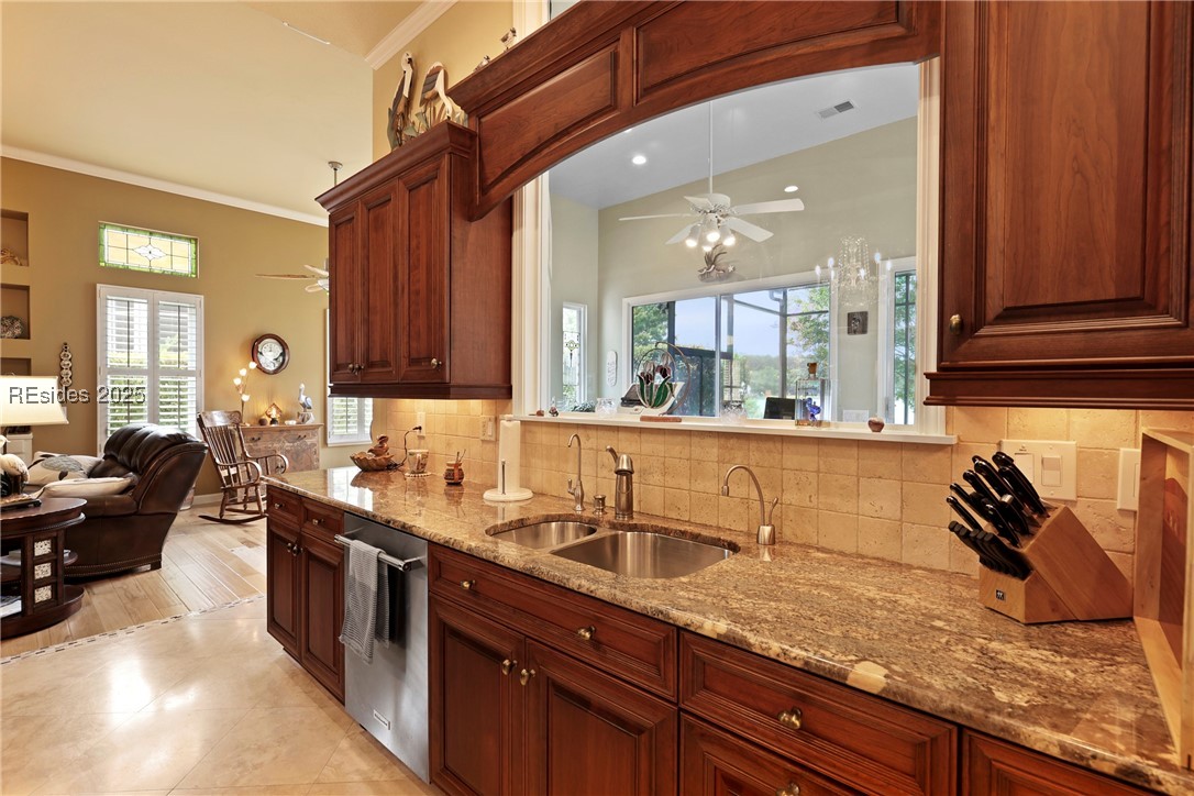 102 Lake Somerset Circle