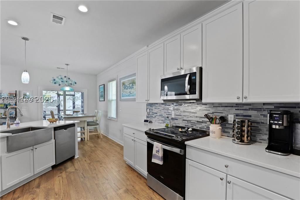 288 Garden Gate Circle W