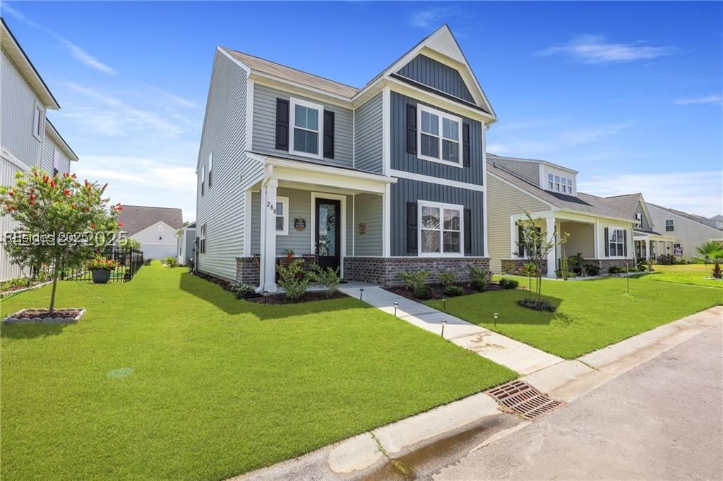 288 Garden Gate Circle W