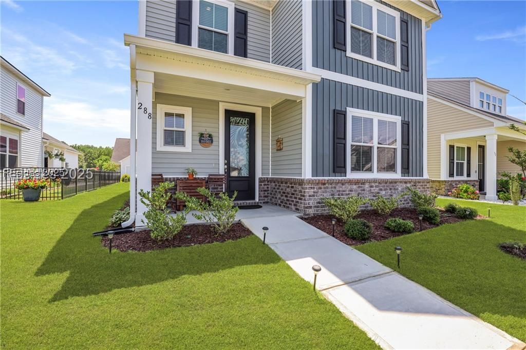 288 Garden Gate Circle W