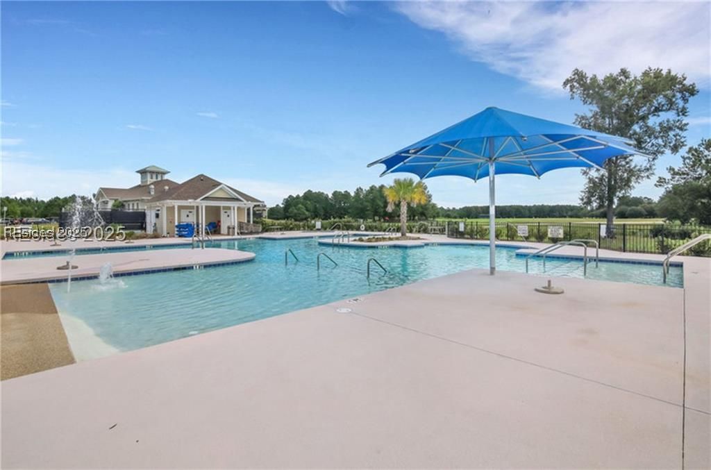 288 Garden Gate Circle W