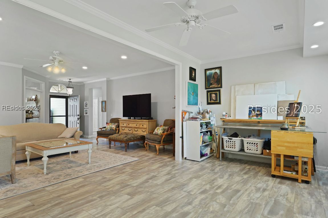 4 Zealy Street