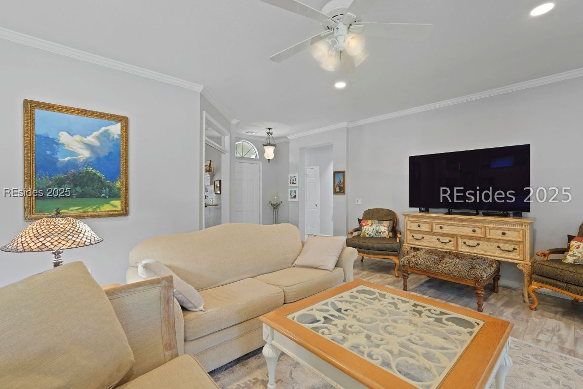 4 Zealy Street