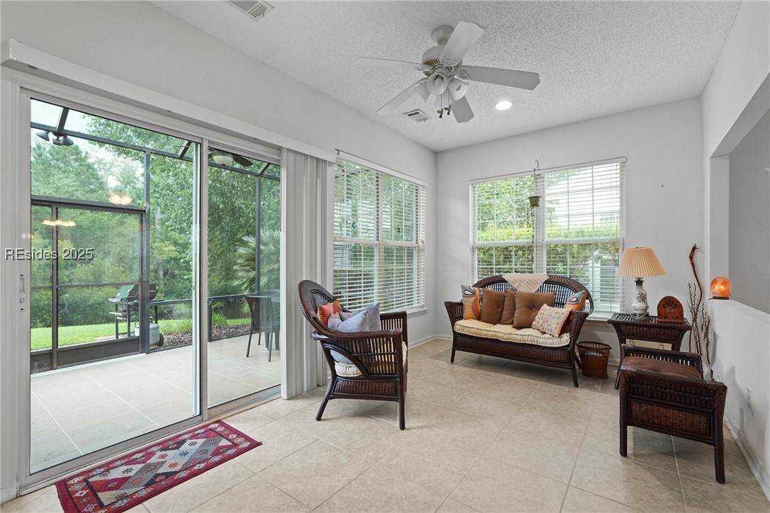 14 Old Country Roses