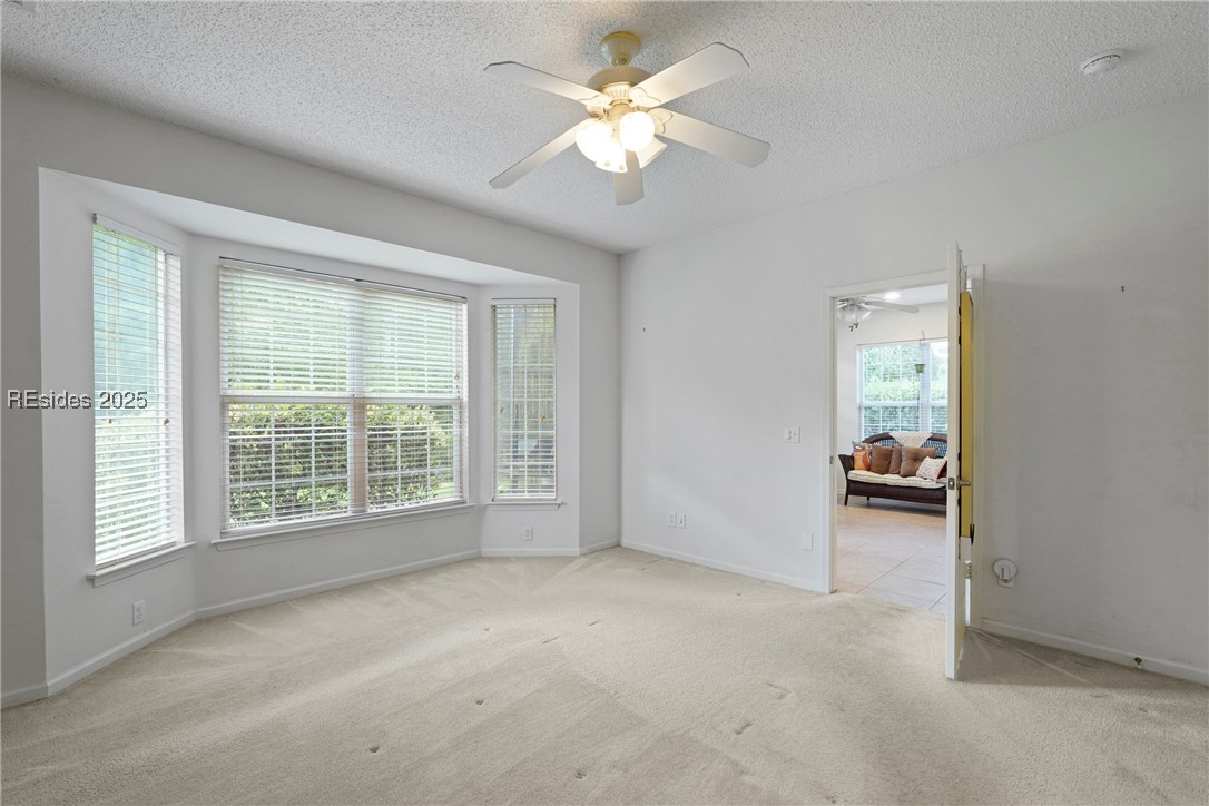 14 Old Country Roses