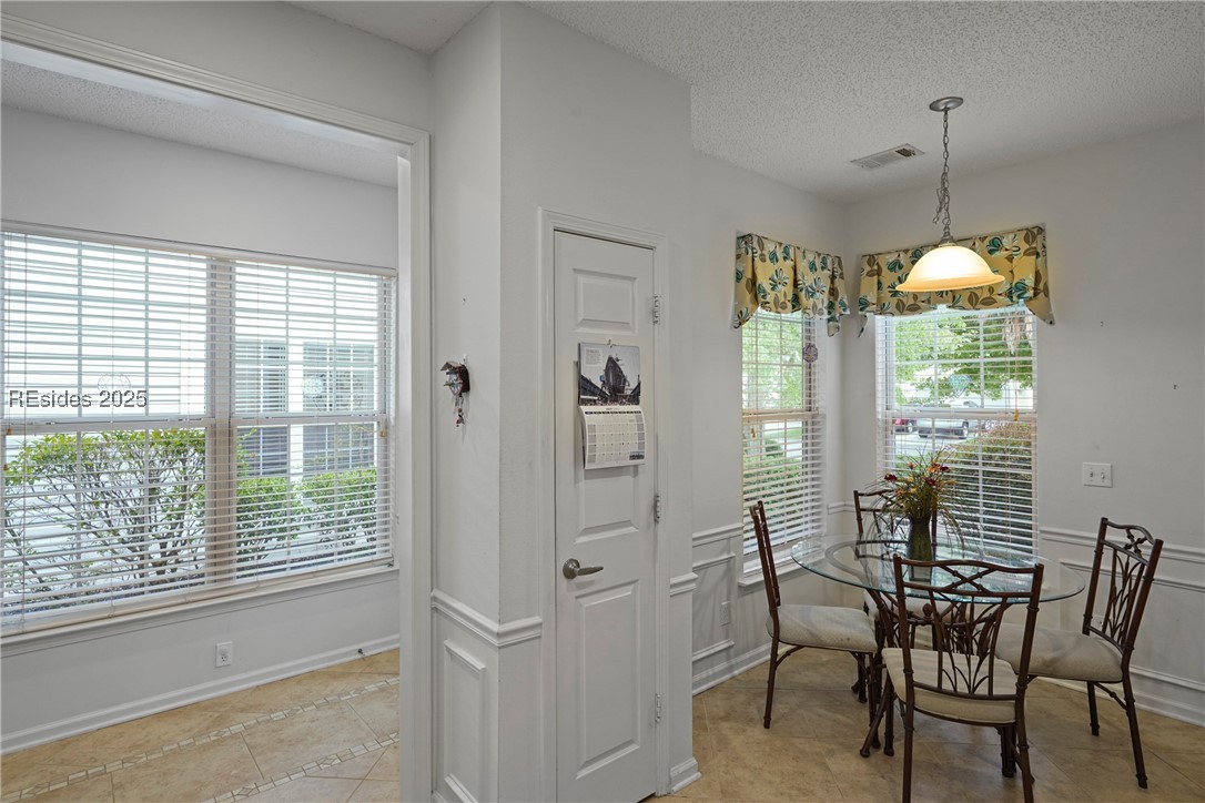 14 Old Country Roses