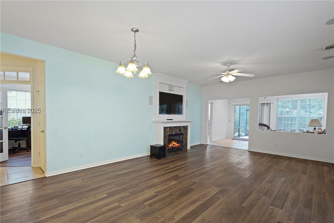 14 Old Country Roses