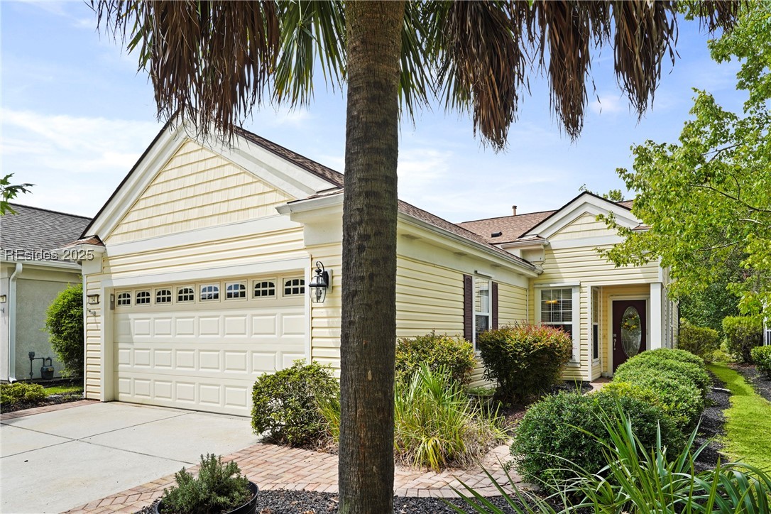 14 Old Country Roses