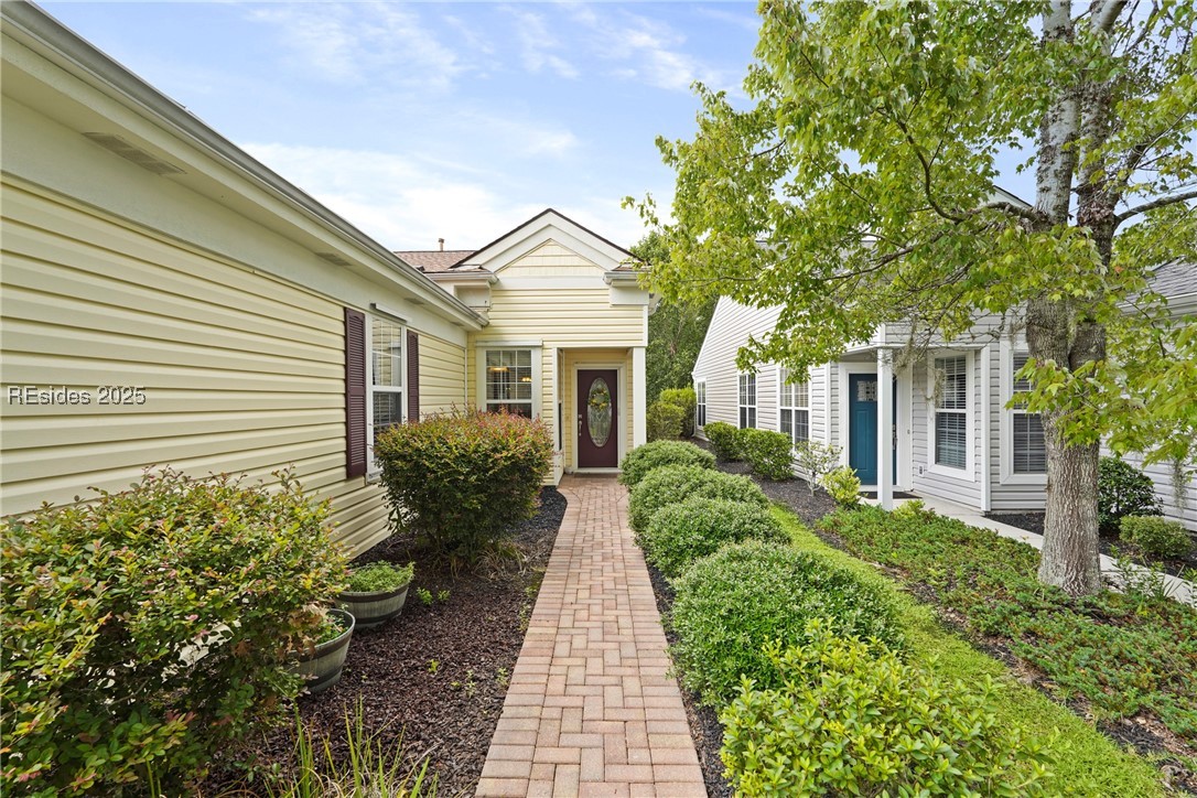 14 Old Country Roses