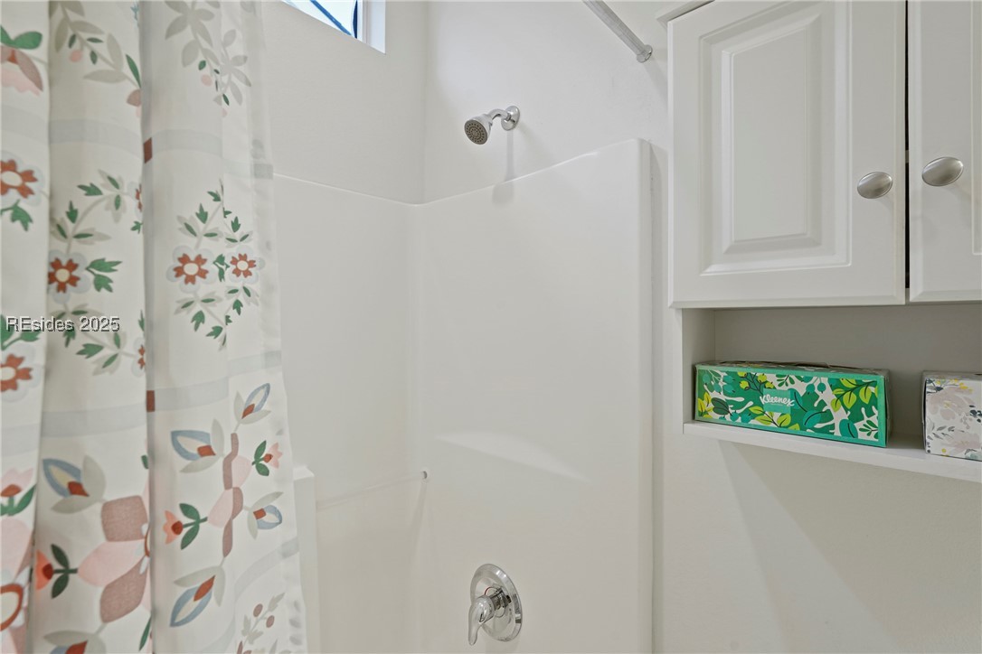 14 Old Country Roses