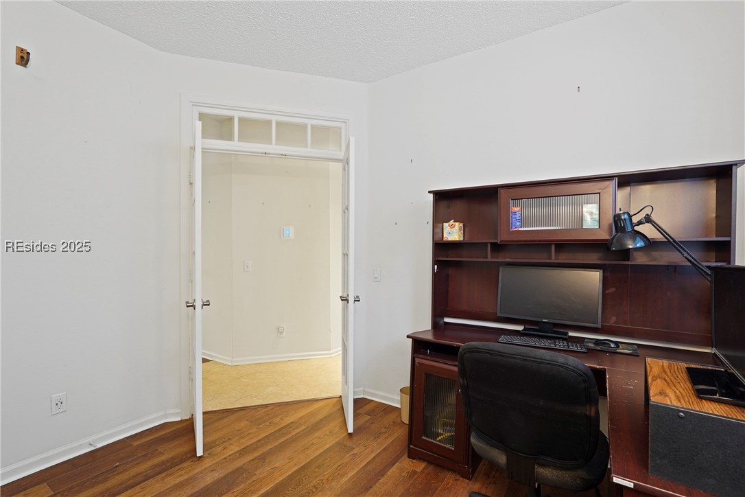 14 Old Country Roses