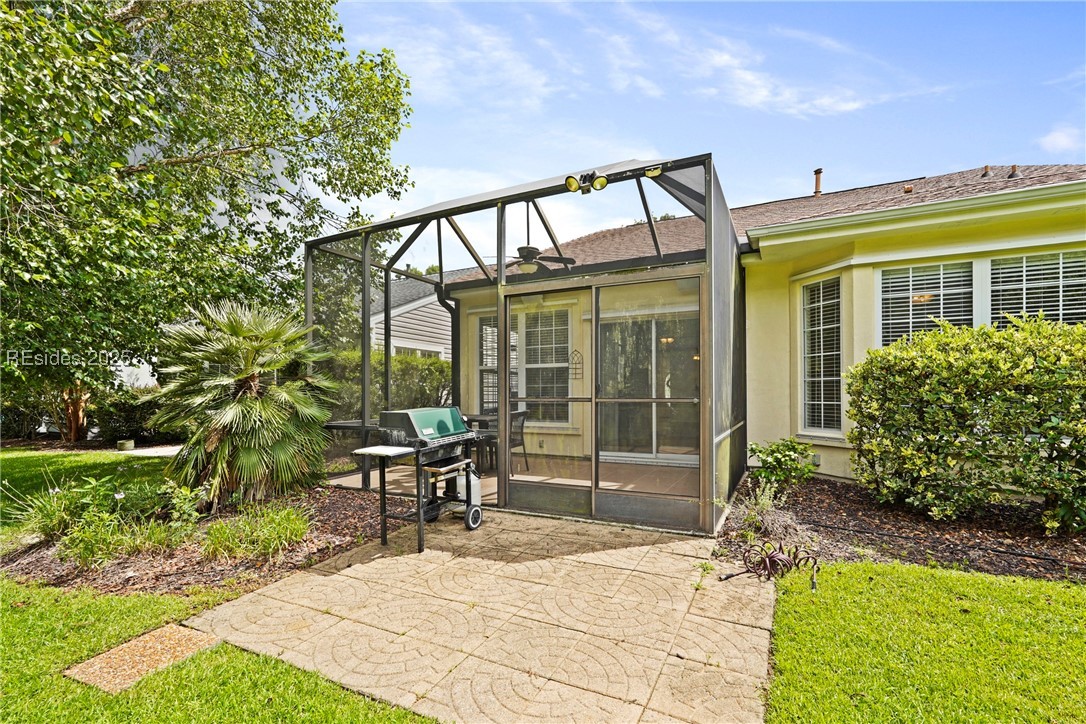 14 Old Country Roses