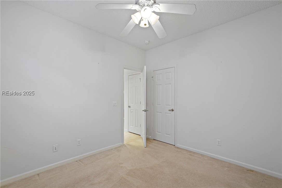 14 Old Country Roses