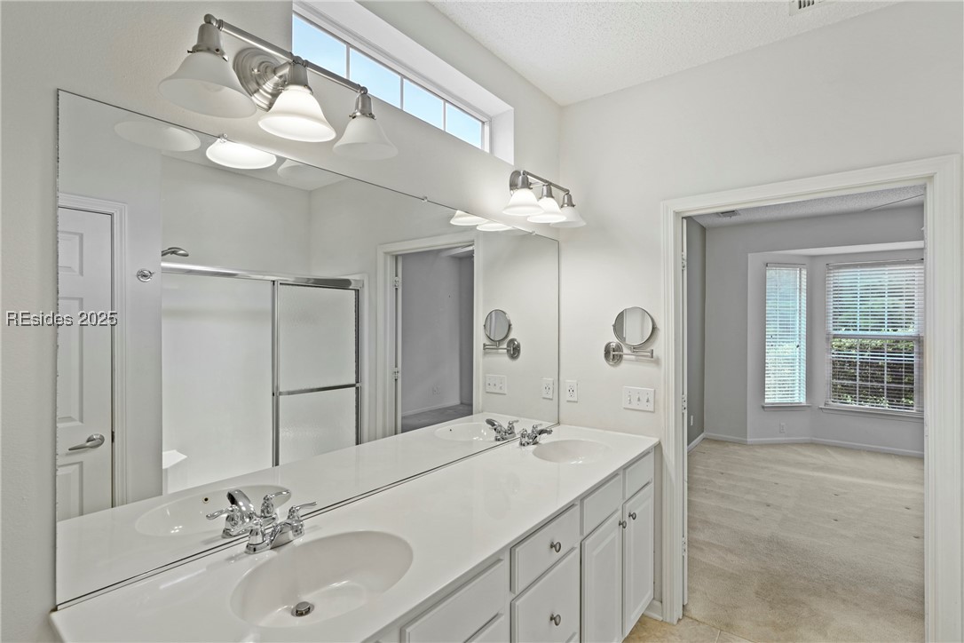 14 Old Country Roses