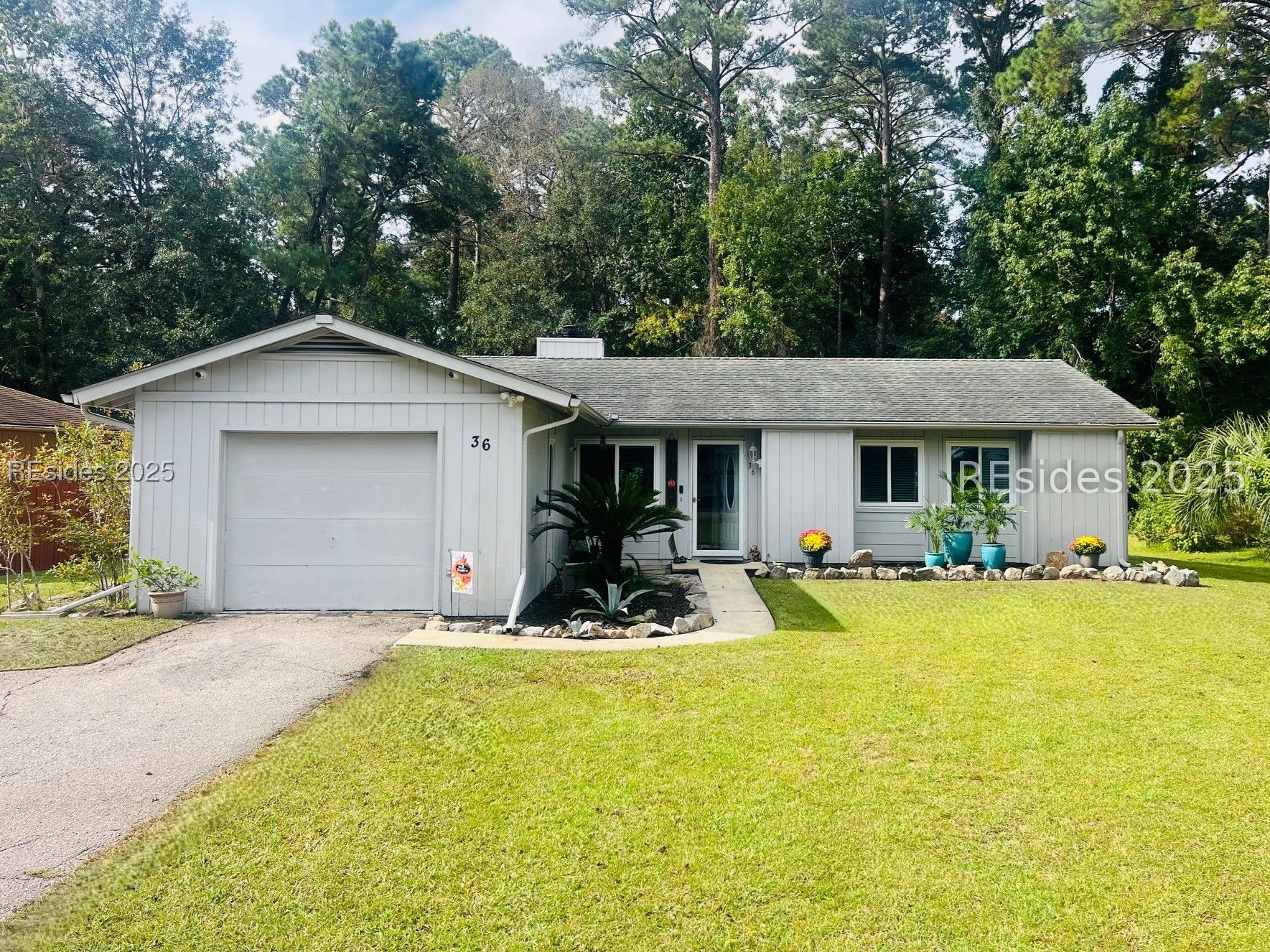36 Squiresgate Road