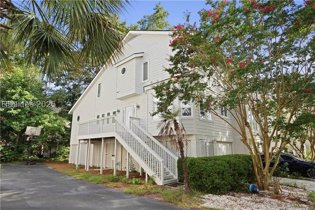 16 Jib Sail Court