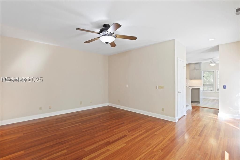 16 Jib Sail Court