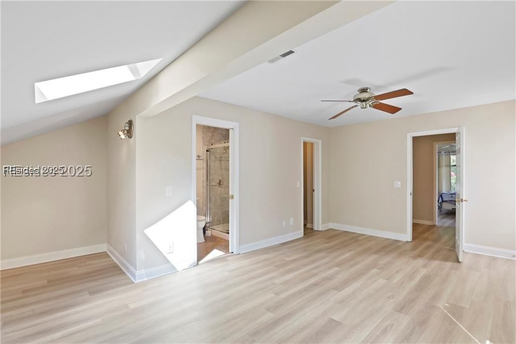 16 Jib Sail Court