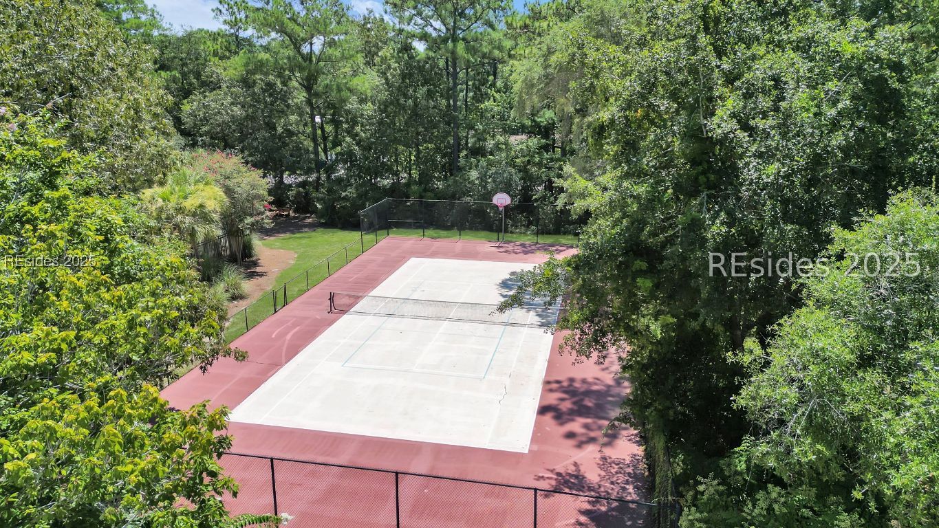 3 Lake Linden Lane Unit: 3