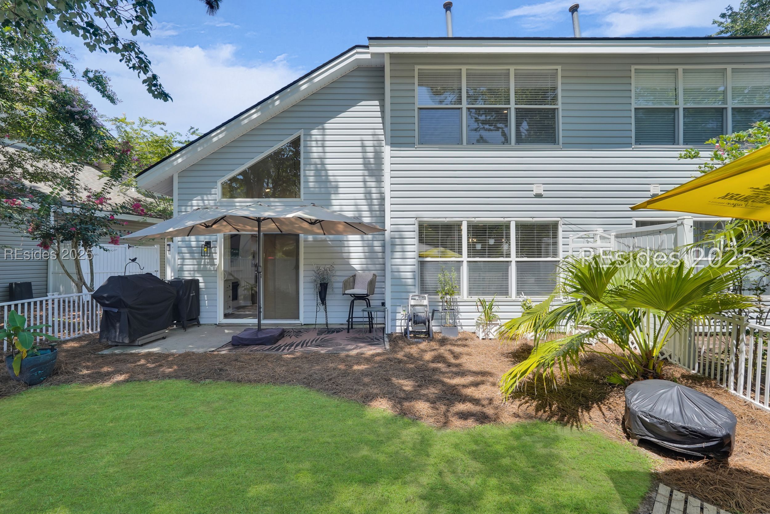 3 Lake Linden Lane Unit: 3