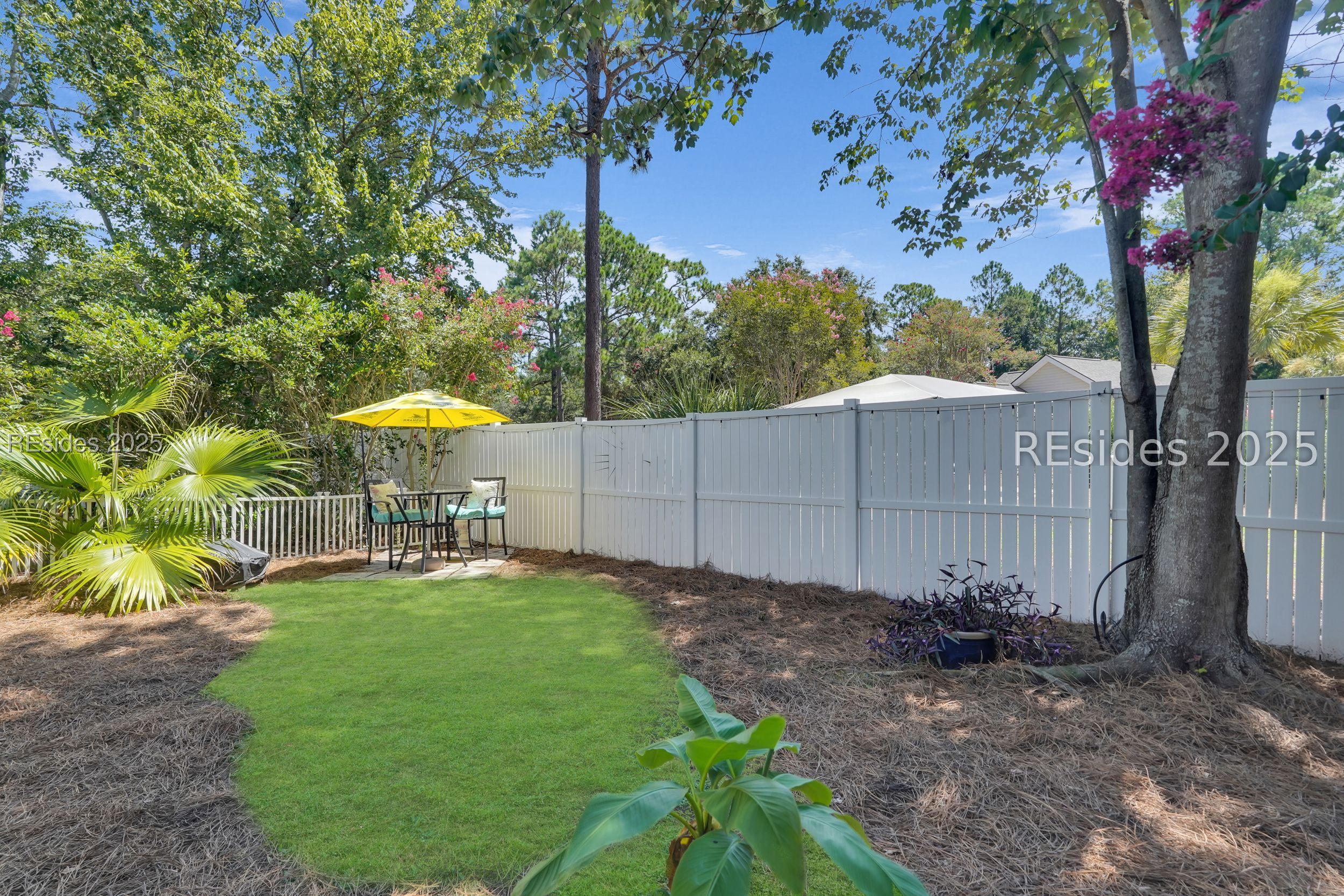 3 Lake Linden Lane Unit: 3