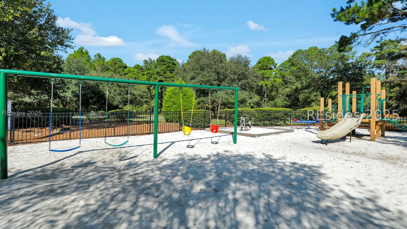 3 Lake Linden Lane Unit: 3