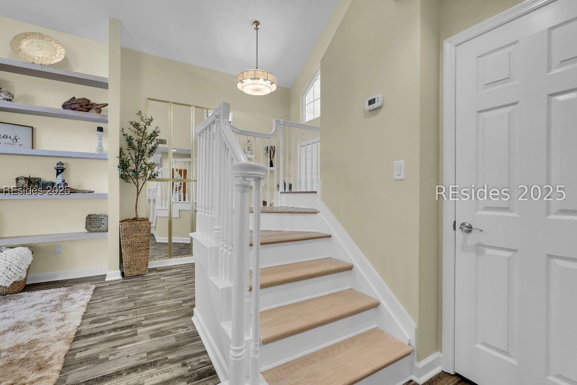 3 Lake Linden Lane Unit: 3