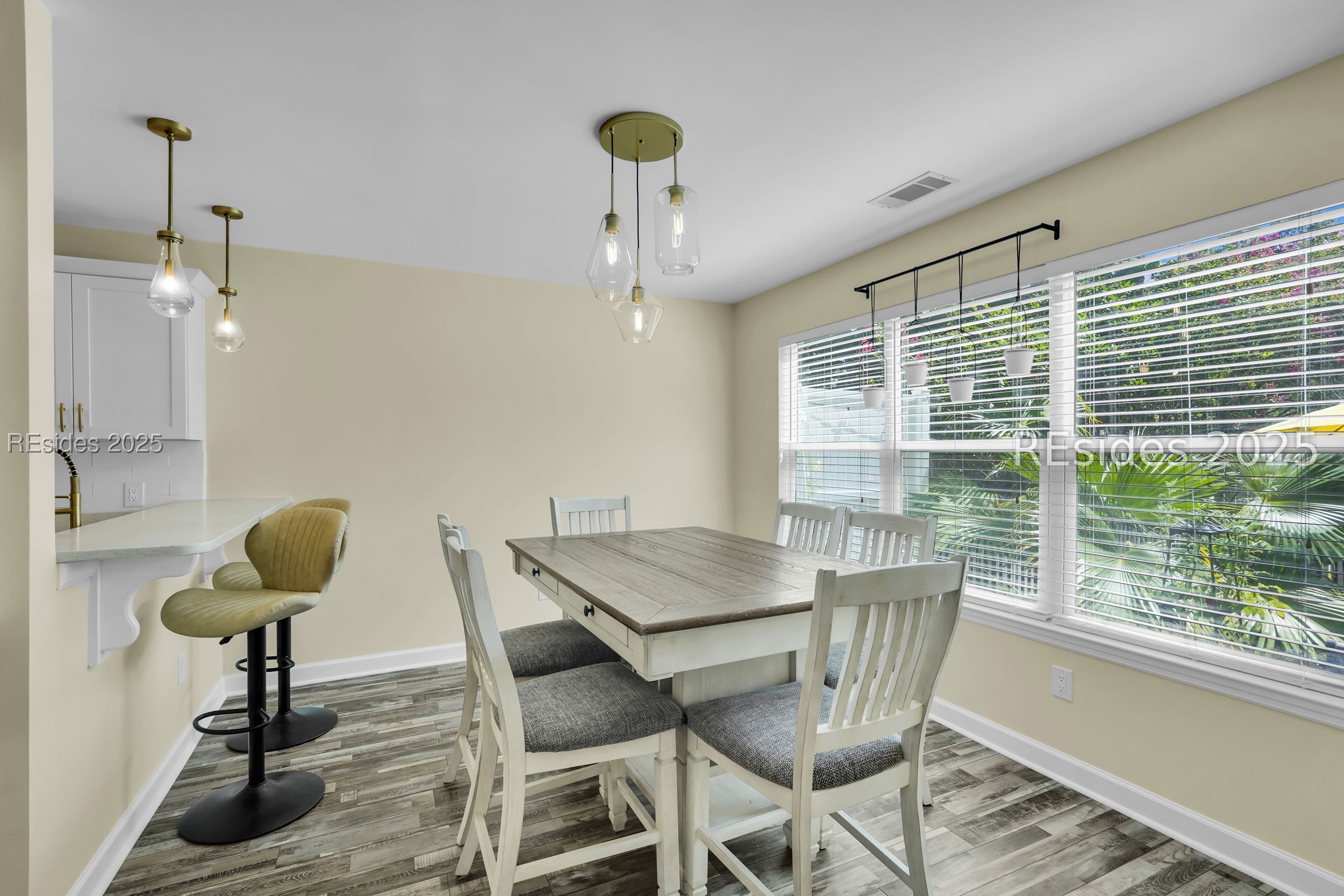 3 Lake Linden Lane Unit: 3