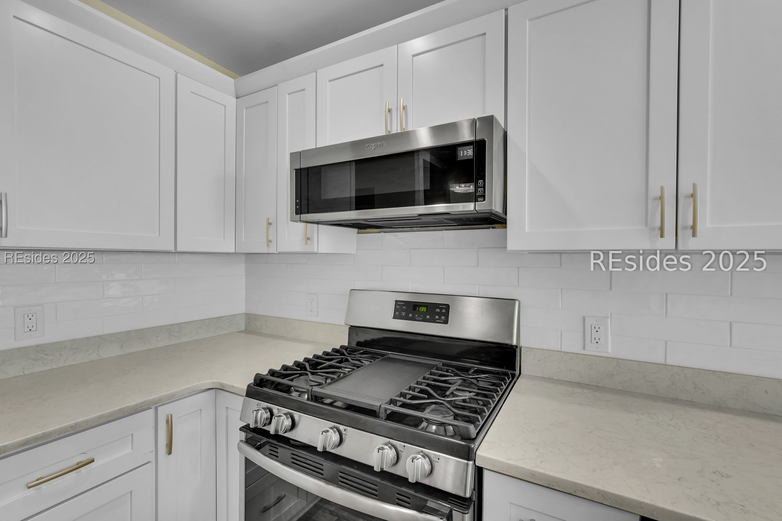 3 Lake Linden Lane Unit: 3