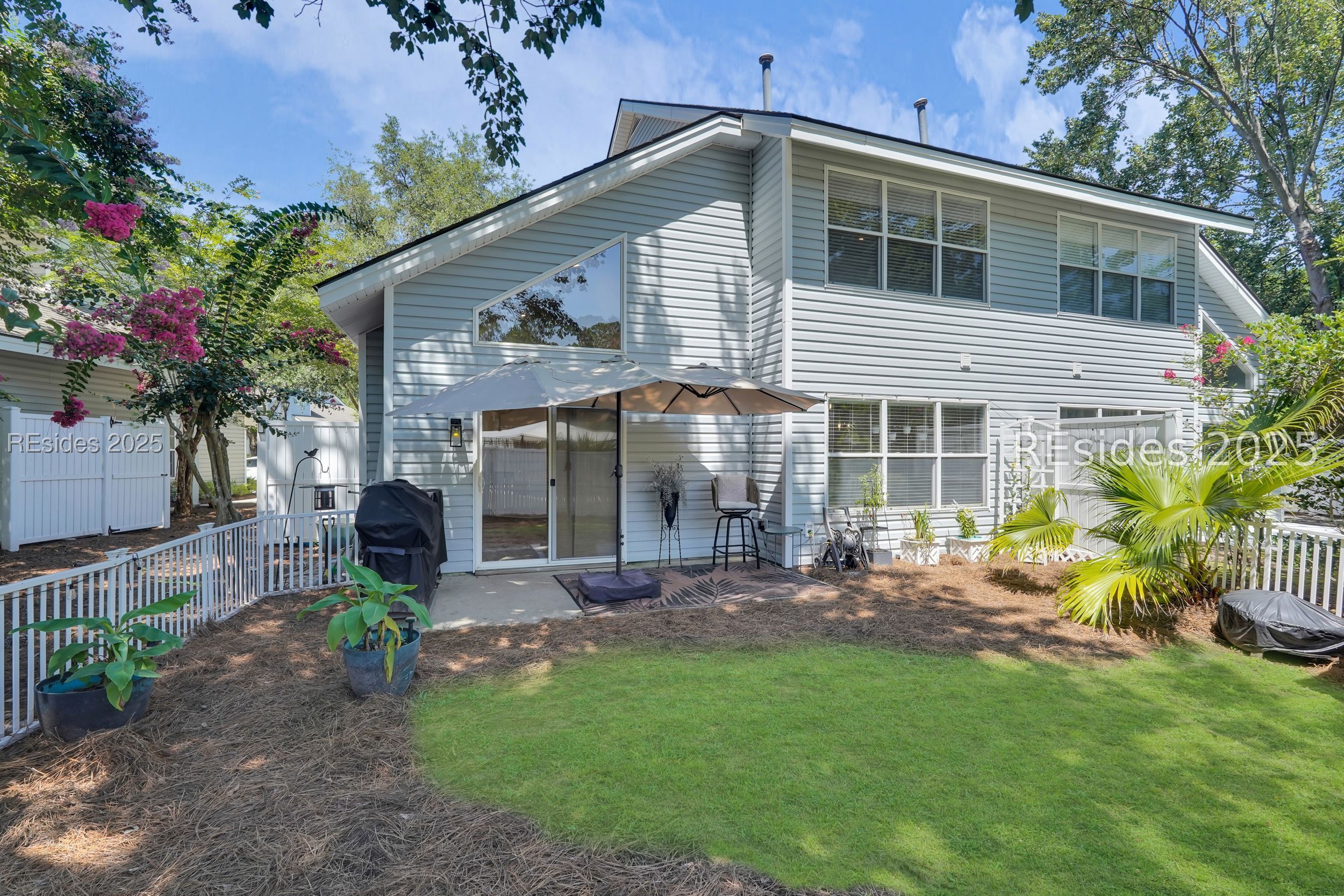 3 Lake Linden Lane Unit: 3