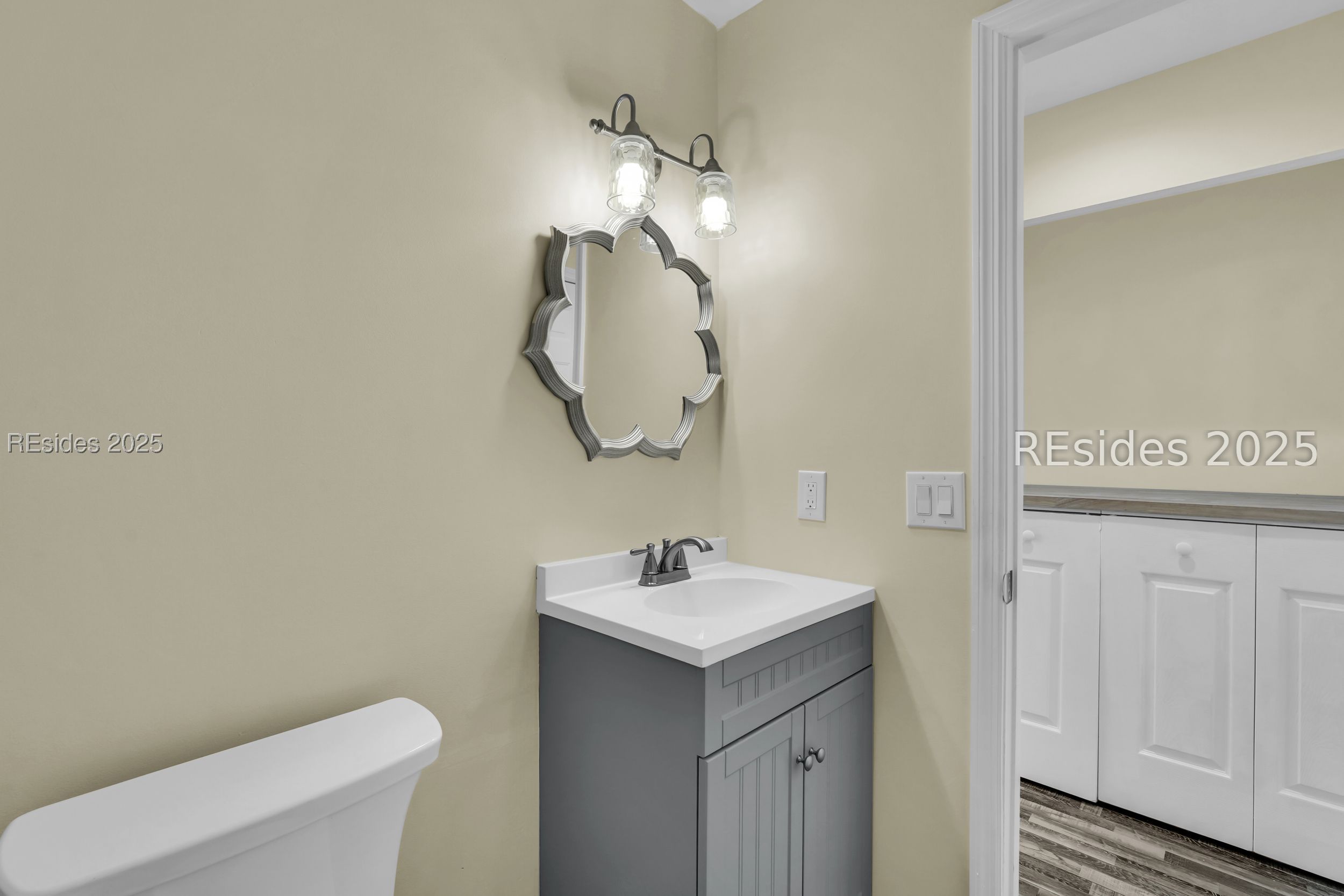 3 Lake Linden Lane Unit: 3