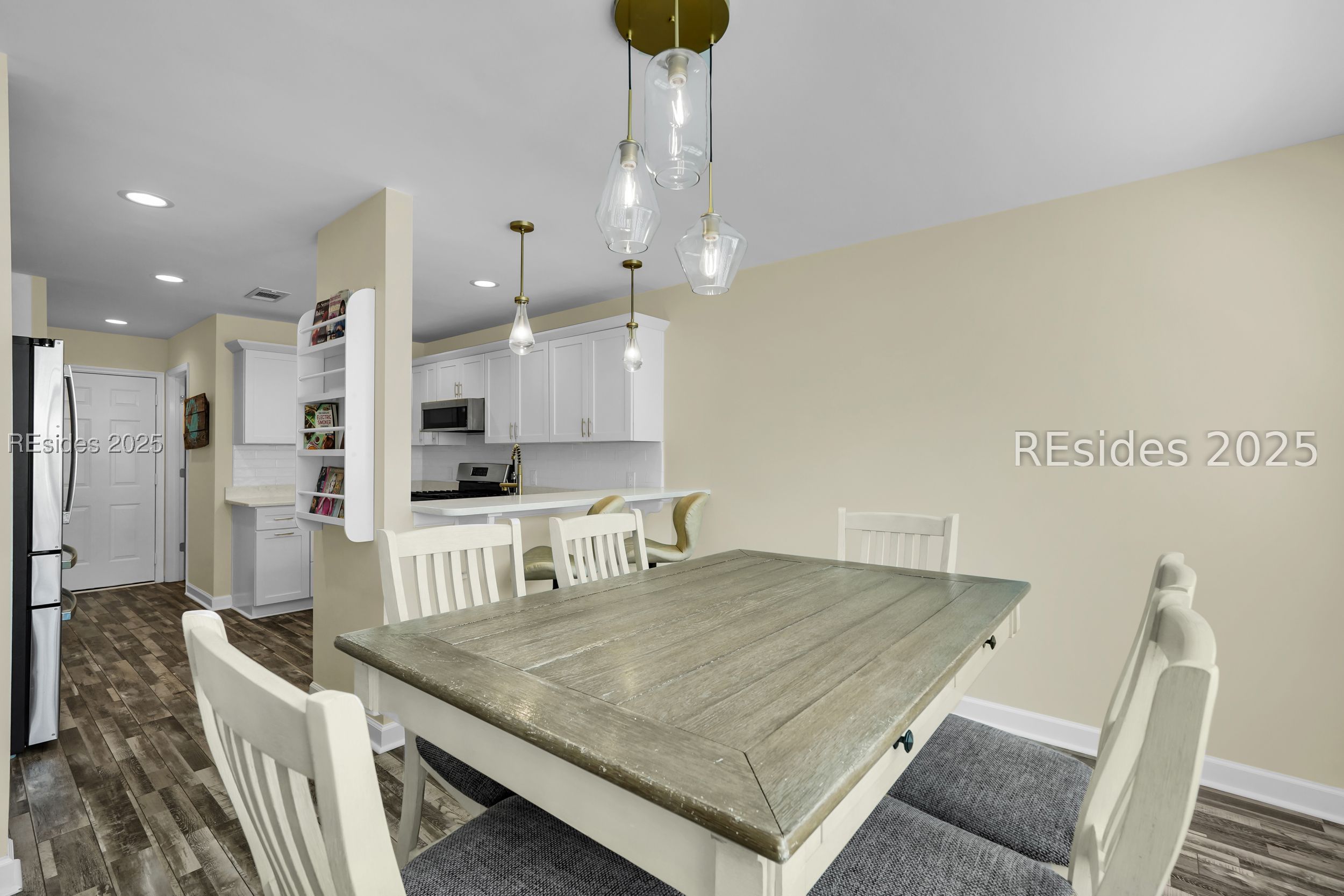 3 Lake Linden Lane Unit: 3