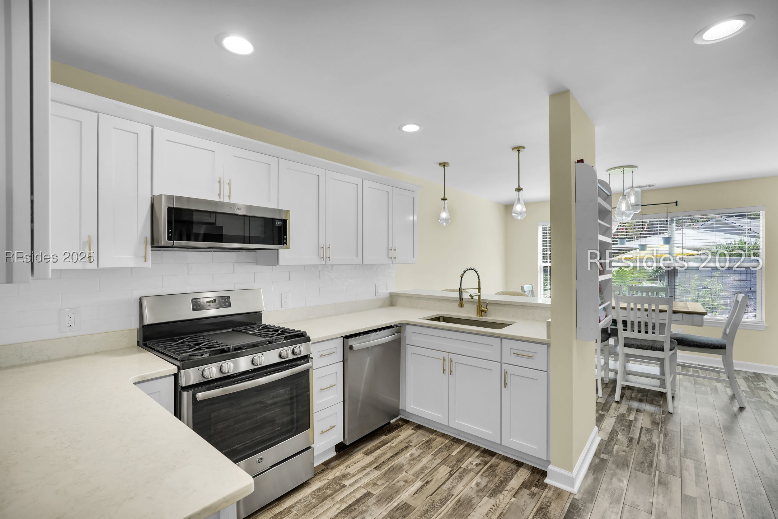 3 Lake Linden Lane Unit: 3