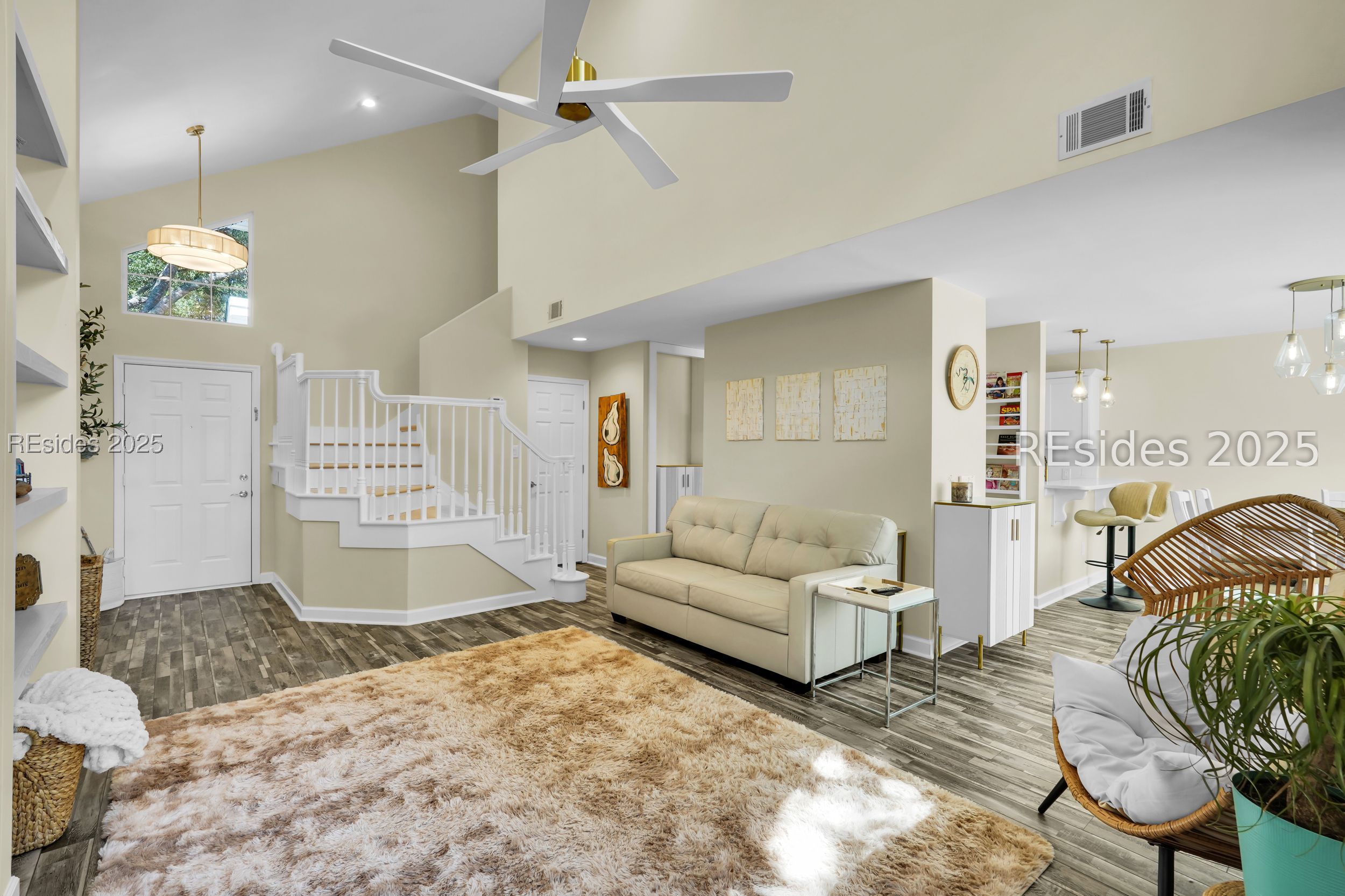 3 Lake Linden Lane Unit: 3