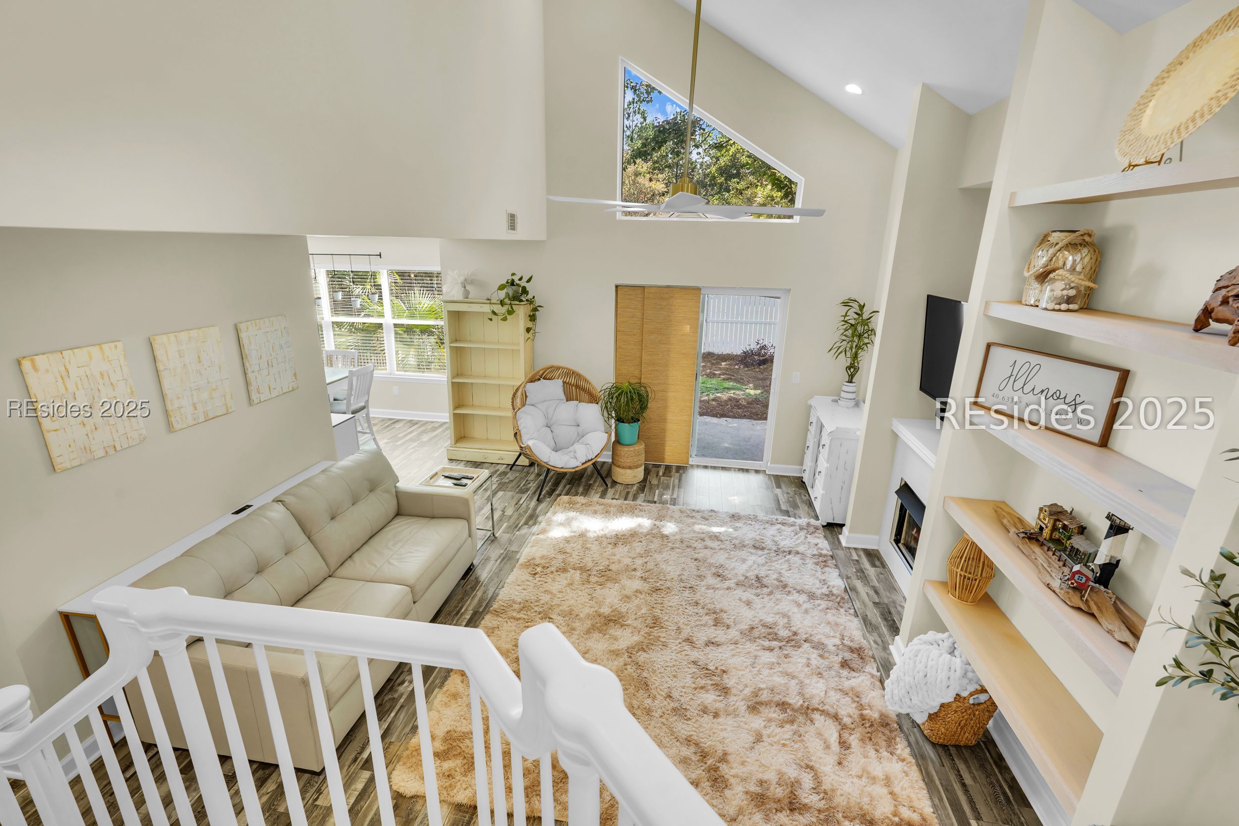 3 Lake Linden Lane Unit: 3