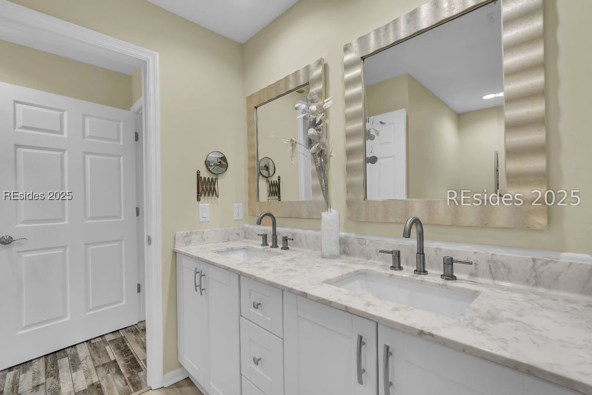 3 Lake Linden Lane Unit: 3