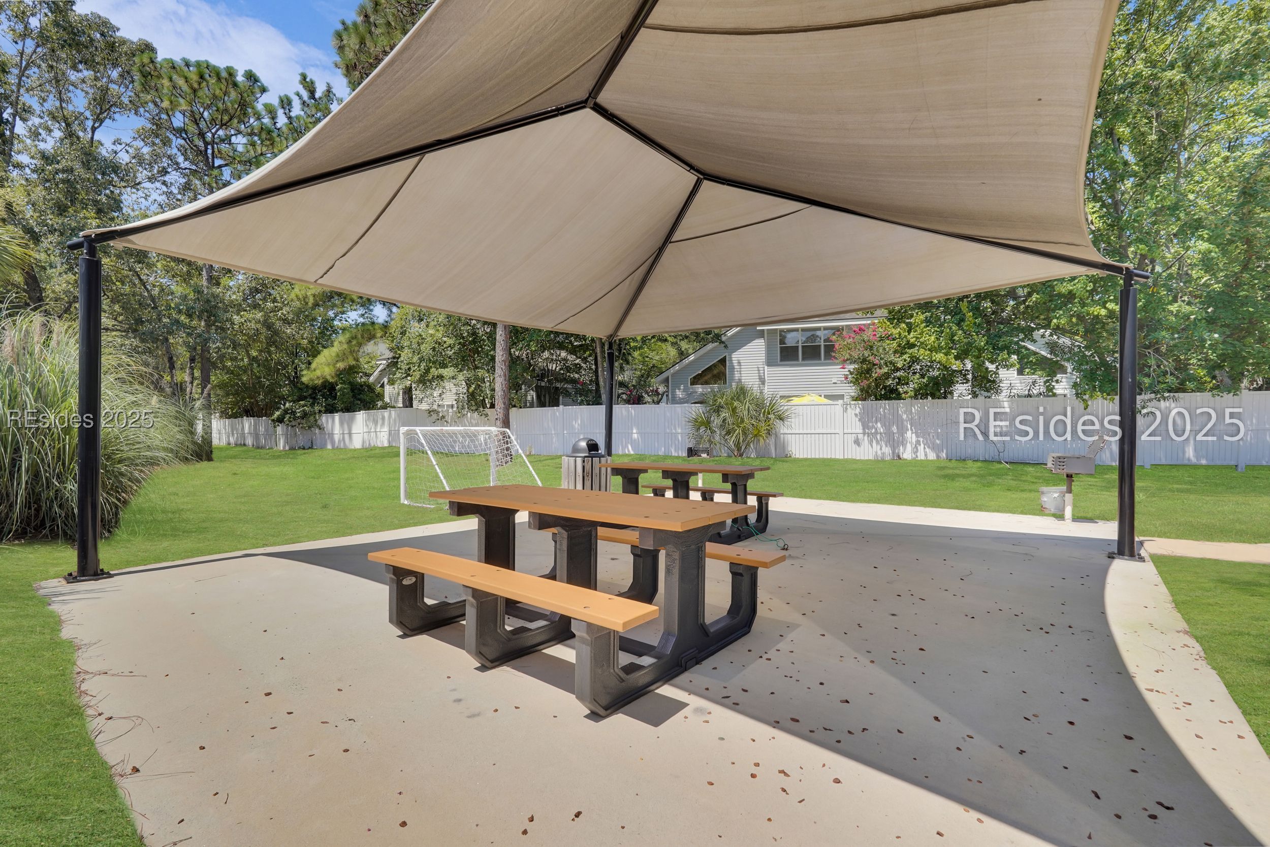 3 Lake Linden Lane Unit: 3