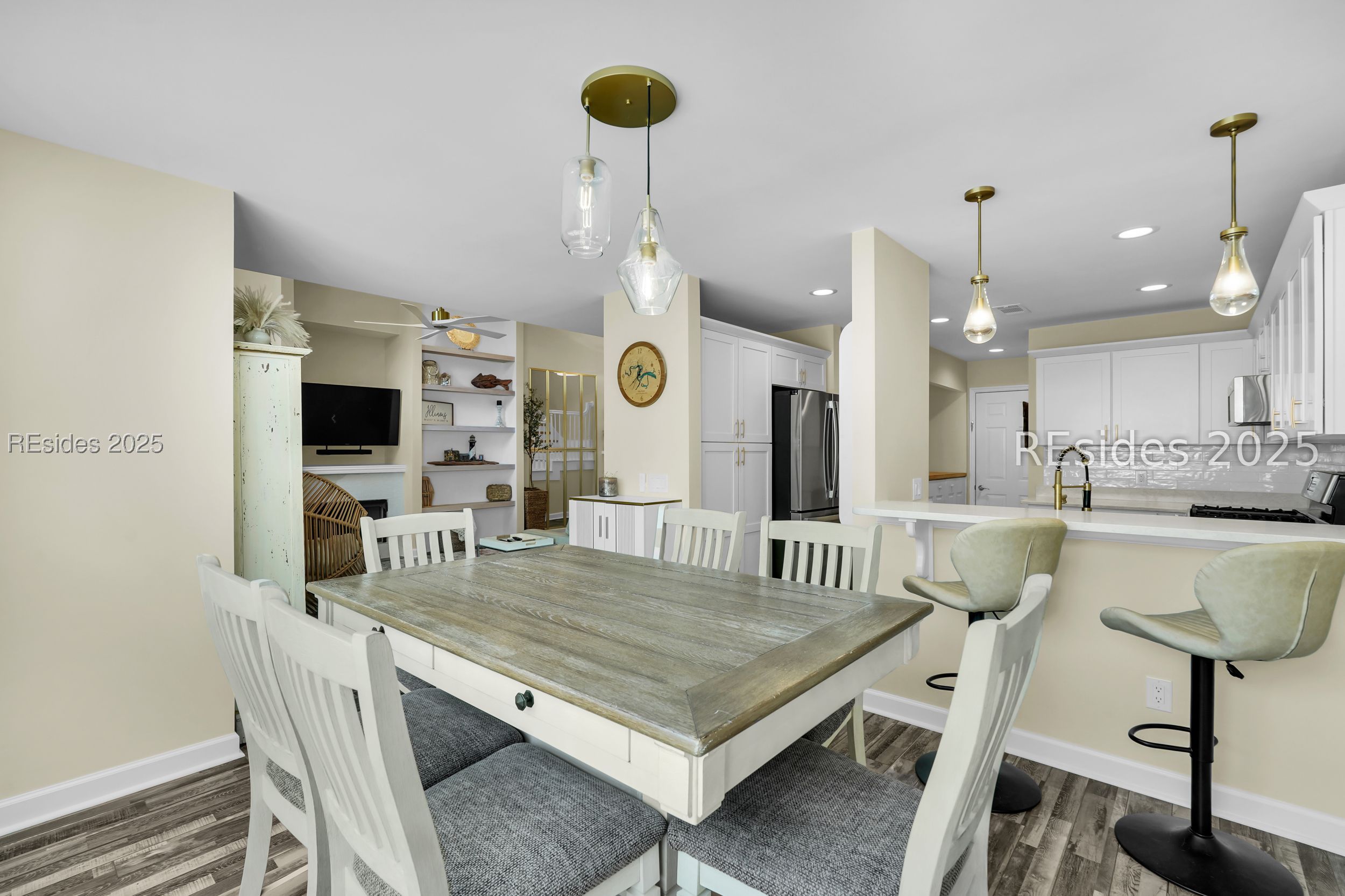 3 Lake Linden Lane Unit: 3