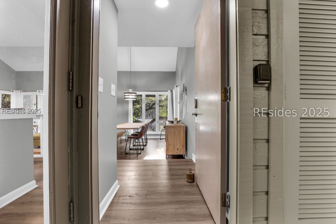 20 Queens Folly Road Unit: 1782