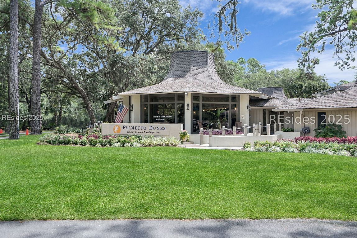 20 Queens Folly Road Unit: 1782