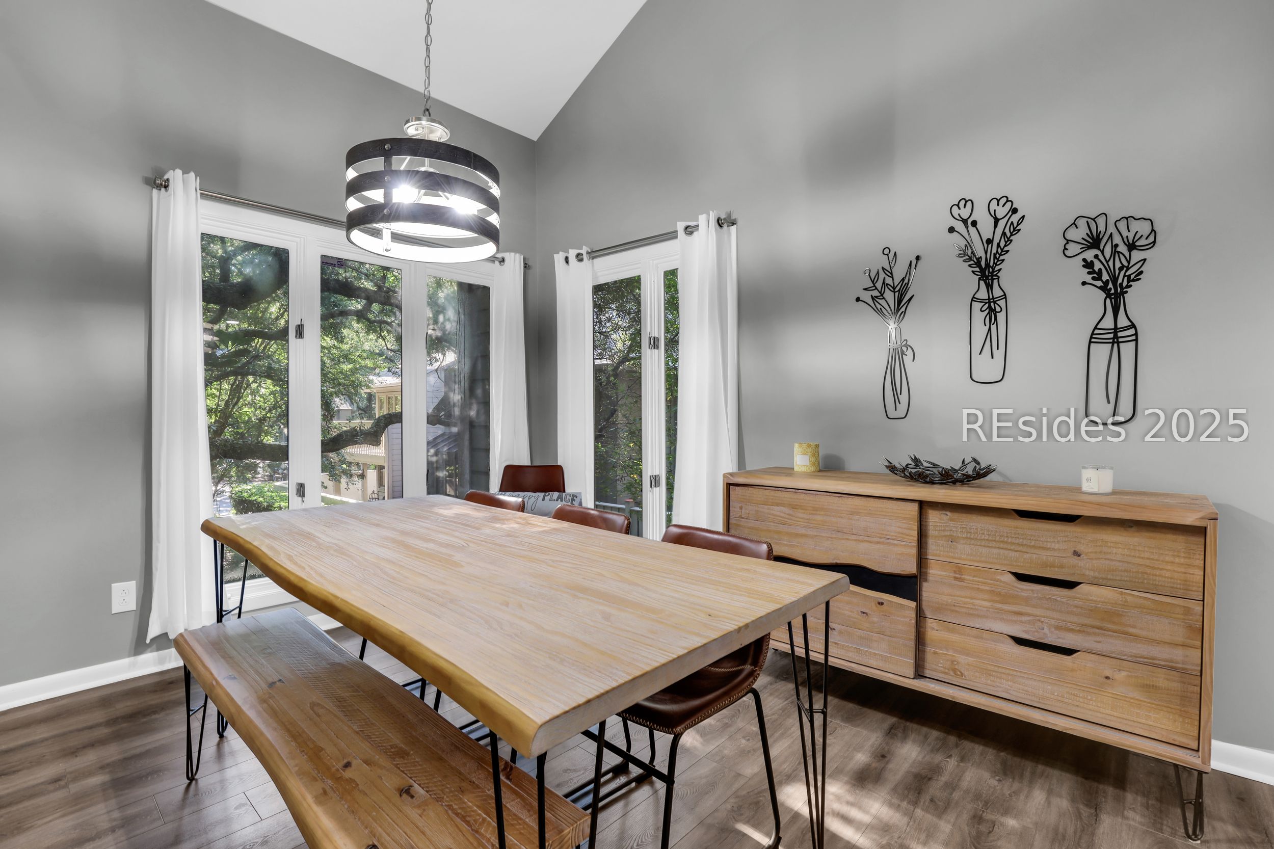 20 Queens Folly Road Unit: 1782