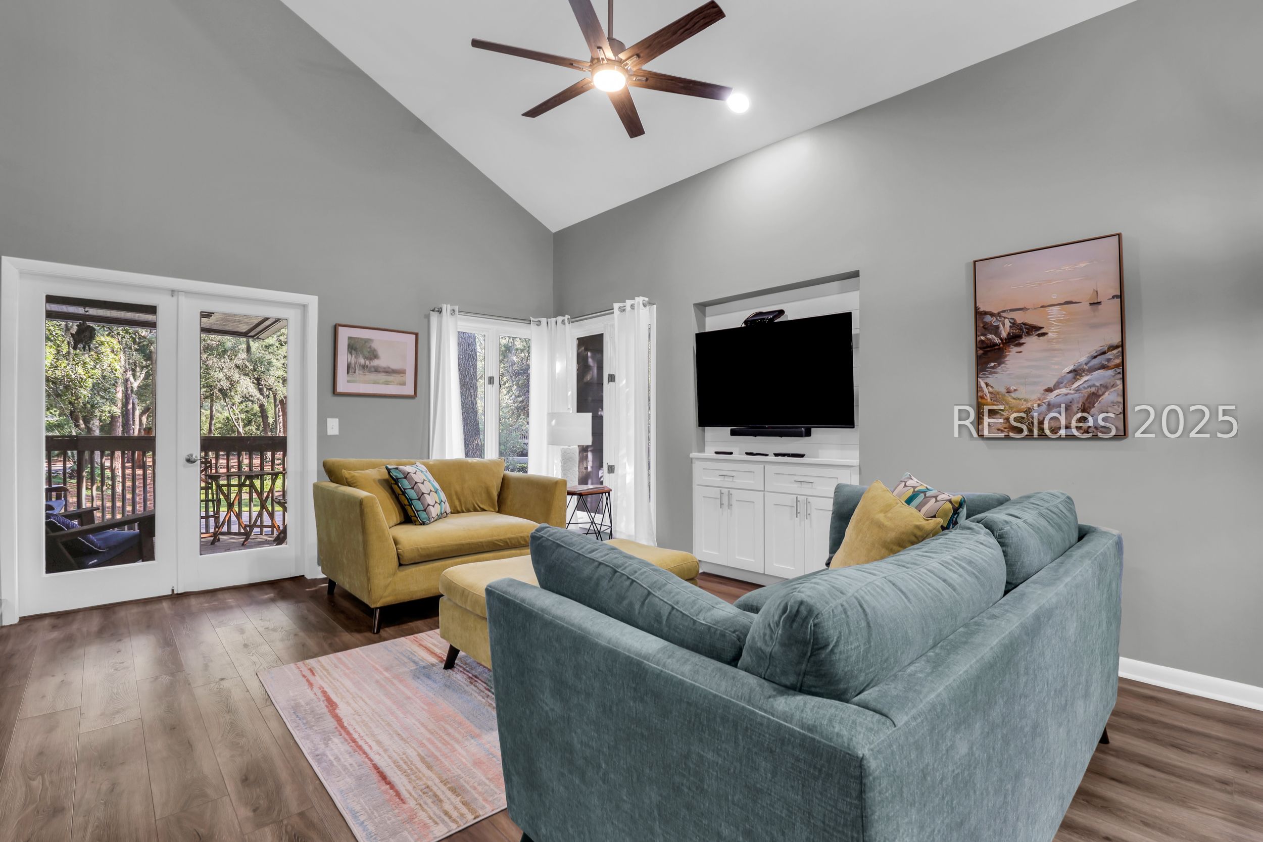 20 Queens Folly Road Unit: 1782