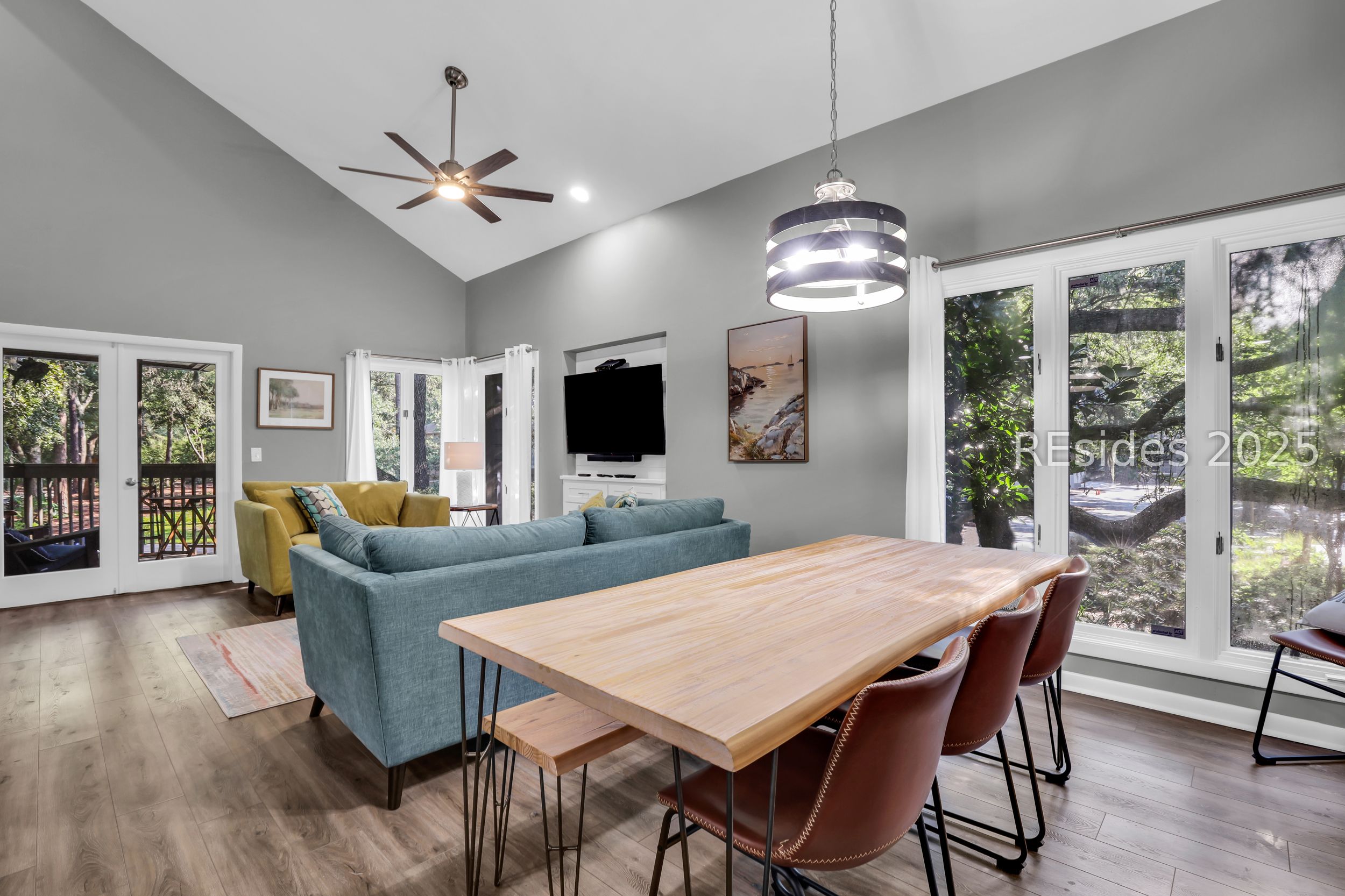 20 Queens Folly Road Unit: 1782