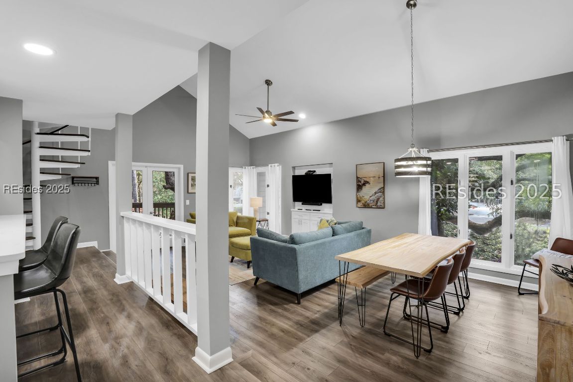 20 Queens Folly Road Unit: 1782