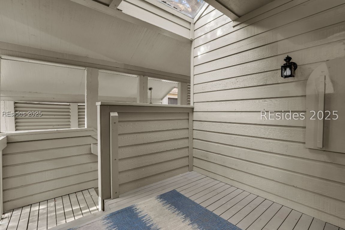 20 Queens Folly Road Unit: 1782