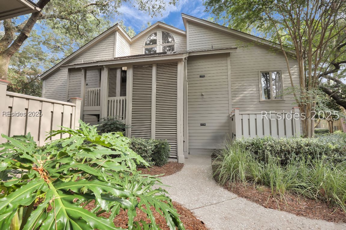 20 Queens Folly Road Unit: 1782